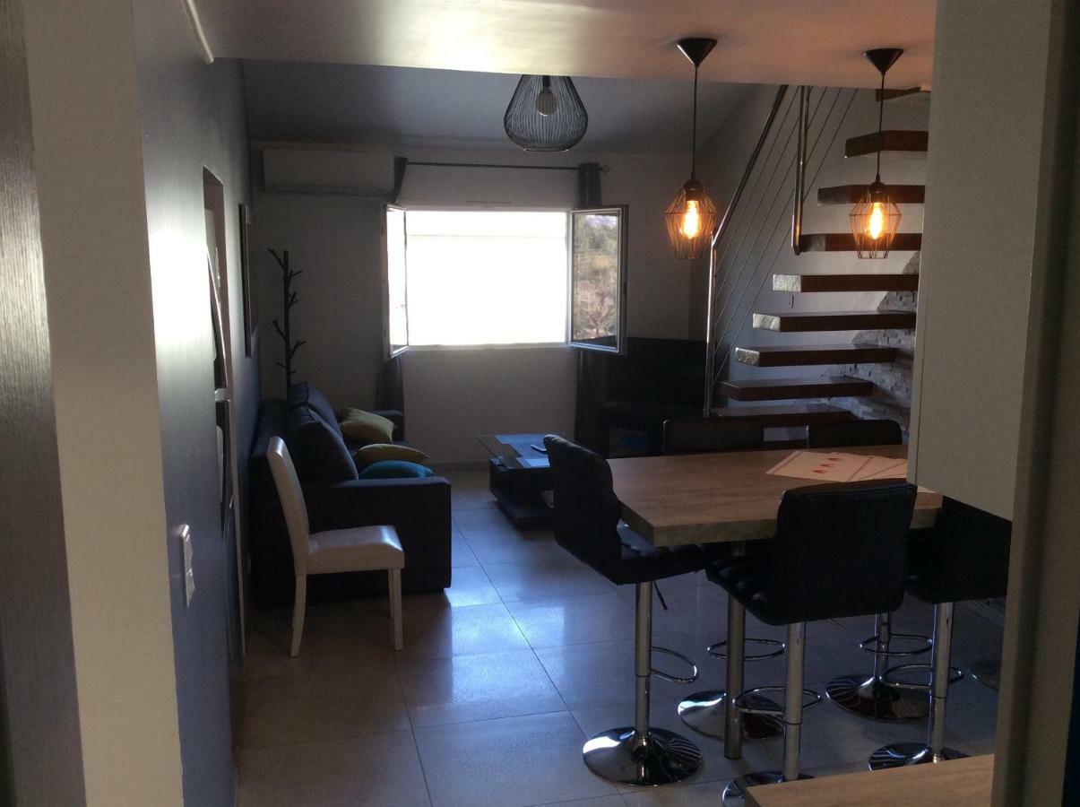 Appartement De Vacances Au 1Er Etage 45M2 อองทีบส์ ภายนอก รูปภาพ